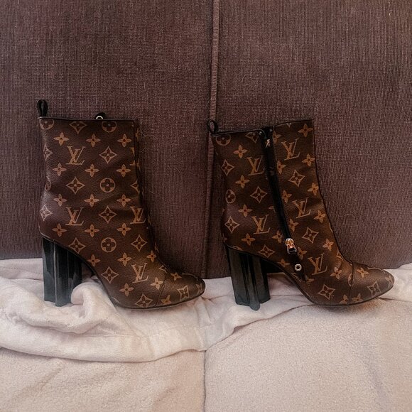 Louis Vuitton Silhouette Ankle Boots - Picture 1 of 9